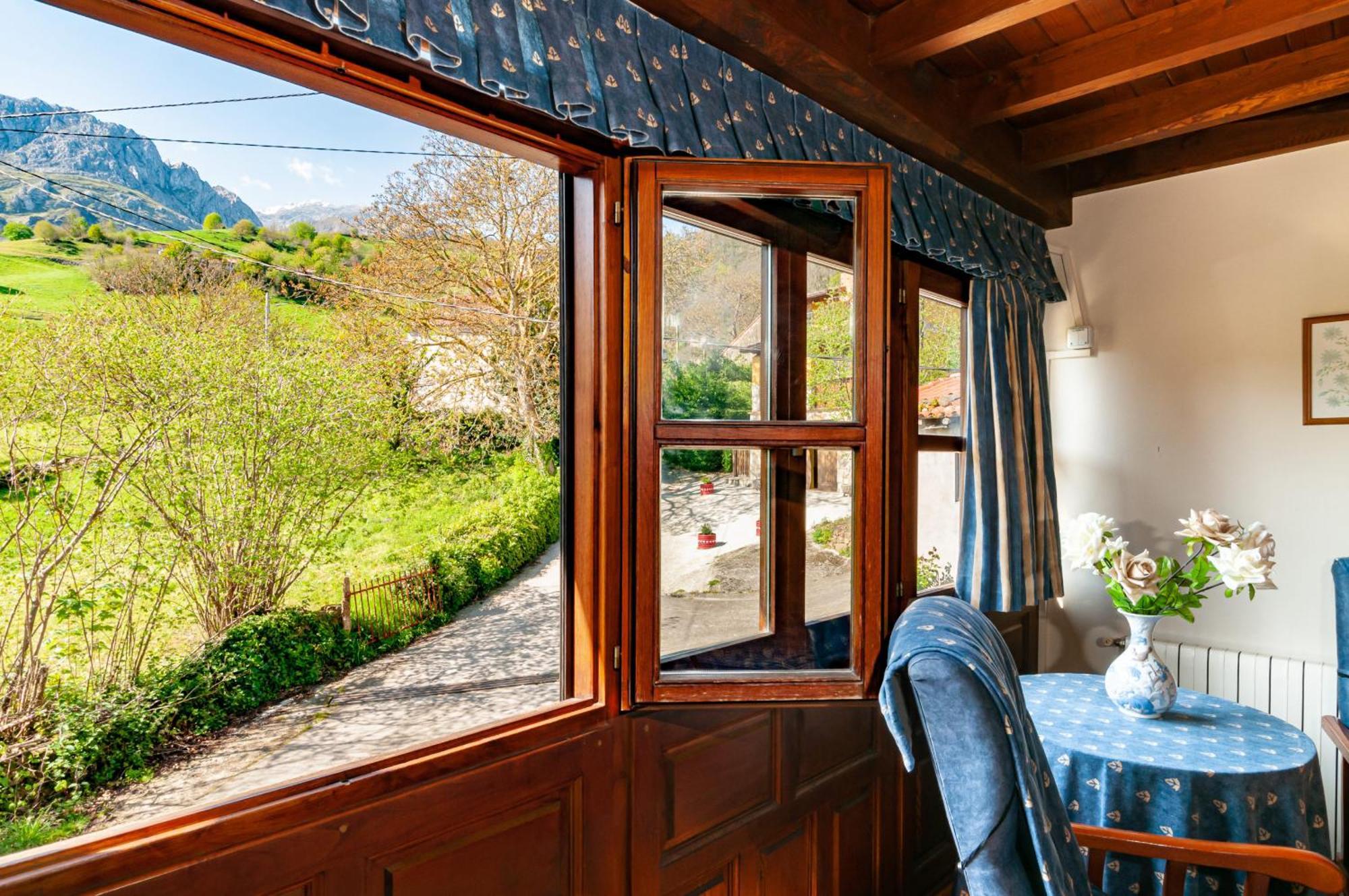 Casa Rural La Regoria Carrena de Cabrales Extérieur photo